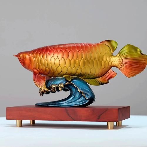 有哪些材質(zhì)的金龍魚擺件推薦，藝術(shù)展廳金龍魚擺件材質(zhì)