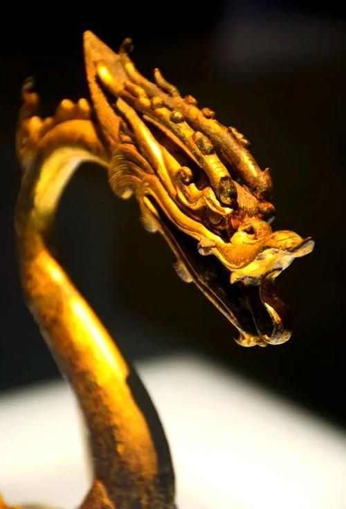 有哪些著名的龍擺件及其寓意，中國歷史博物館鎮館之寶“鎏金銅龍”