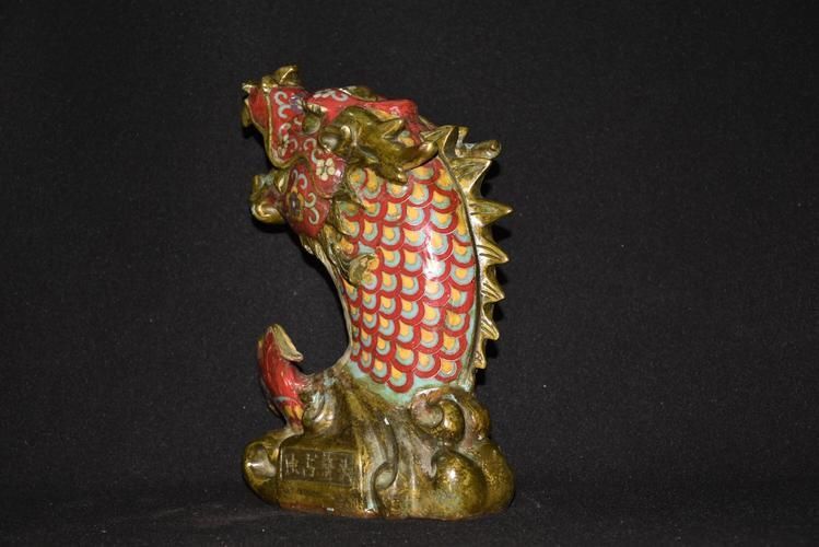 龍頭魚擺件哪個品牌最好，龍頭魚擺件有哪些品牌值得推薦景泰藍掐絲類手工擺件