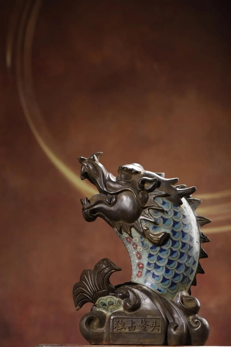 龍頭魚擺件哪個品牌最好，龍頭魚擺件有哪些品牌值得推薦景泰藍掐絲類手工擺件