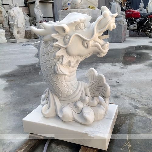 給我推薦幾款昂貴的龍頭魚擺件，幾款高端大氣、工藝精湛的龍頭魚擺件推薦
