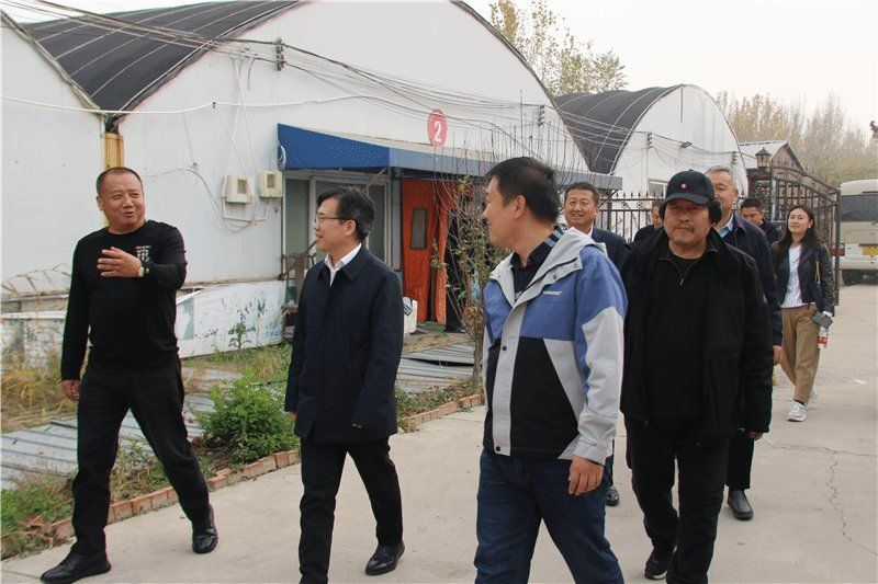 羅湖區(qū)有哪些知名的龍魚養(yǎng)殖基地？，深圳羅湖區(qū)的龍魚養(yǎng)殖基地