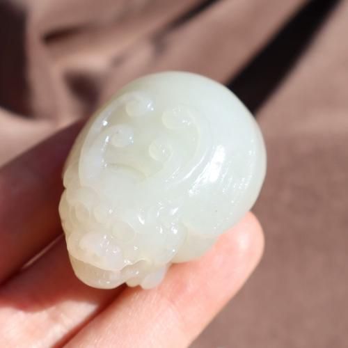 哪種材質(zhì)的龍龜最適合隨身佩戴，什么材質(zhì)的龍龜適合隨身佩戴