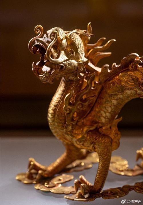 紅龍和金龍在神話中的角色，神話中的紅龍與金龍在神話中的角色詳解