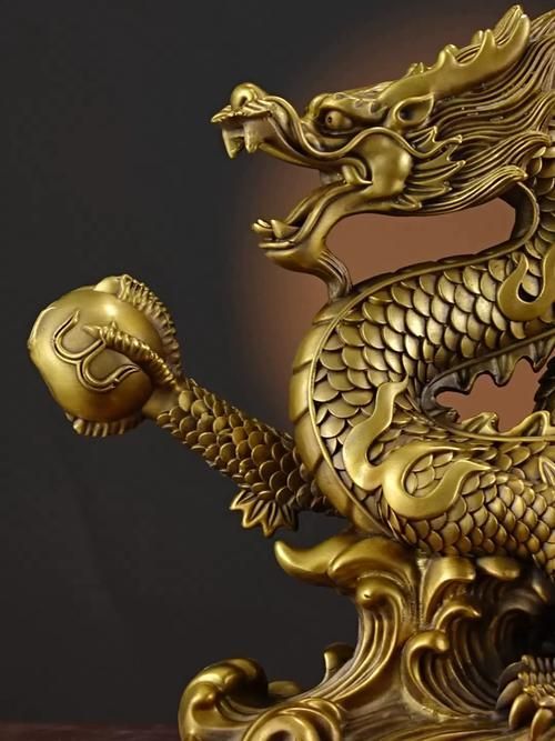 有沒有更多現代風格的龍擺件，現代風格的龍擺件