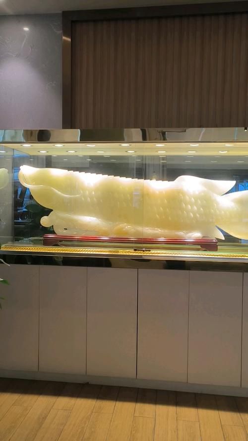有哪些知名的雕刻金龍魚(yú)大師，中國(guó)雕刻藝術(shù)之金龍魚(yú)