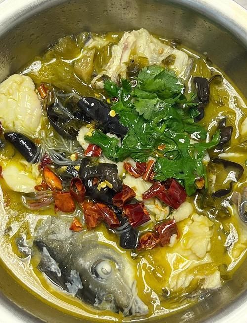 豐寧龍魚(yú)有哪些特色做法？，豐寧龍魚(yú)是河北承德豐寧滿族自治縣的特色淡水魚(yú)