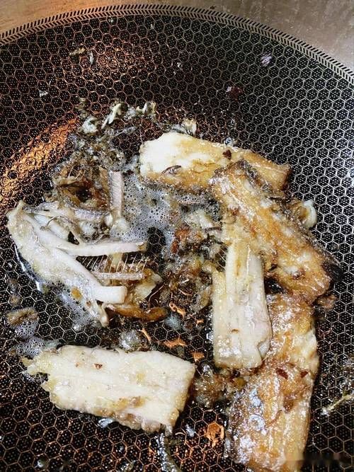 有哪些魚皮保護(hù)技巧，皮保護(hù)技巧包括：1.使用專用的魚皮保護(hù)劑，如魚皮粉等