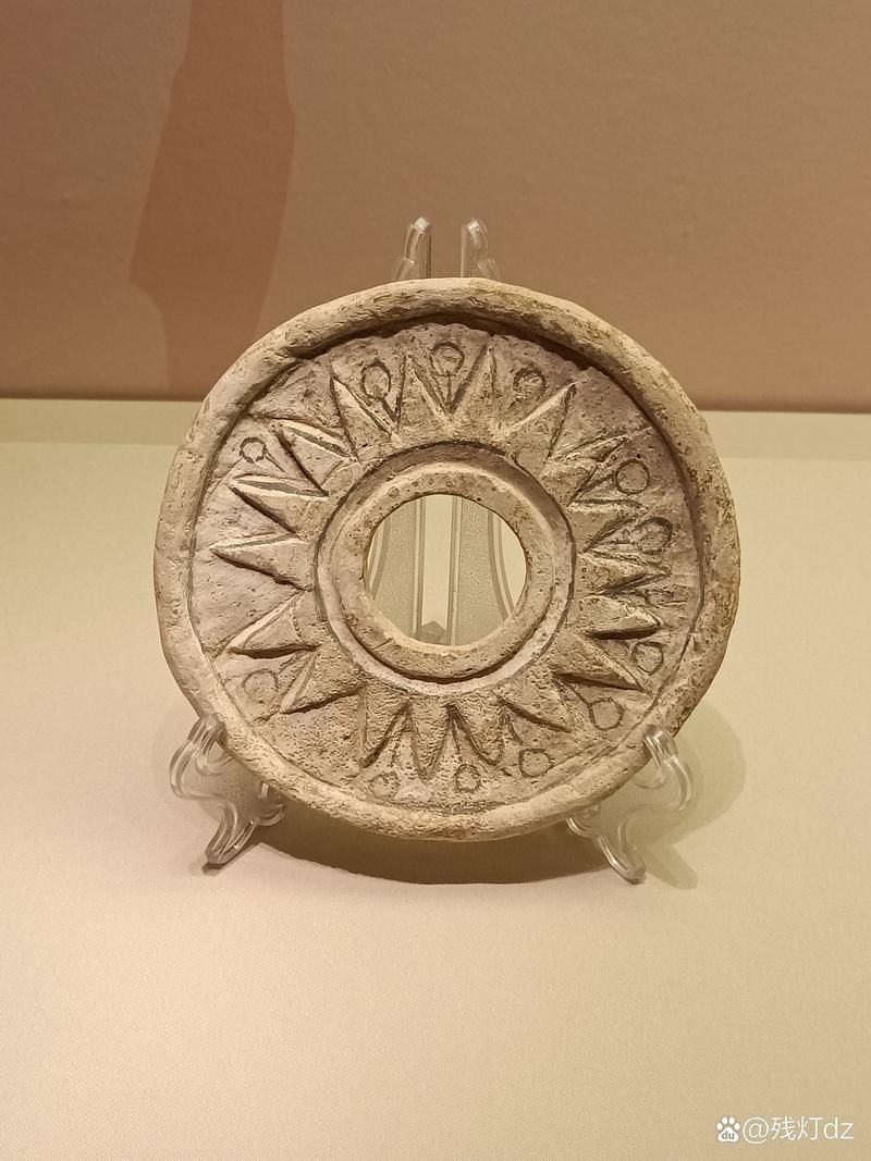 有哪些著名的文物造假案例，圖、司母戊鼎的真?zhèn)舞b定
