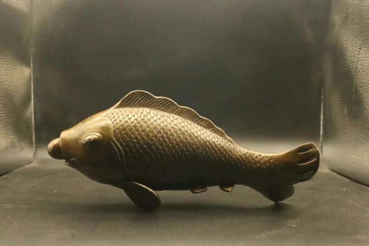 給我一些古銅官銅金龍魚擺件的真品圖片，古銅官銅金龍魚擺件有哪些收藏價值