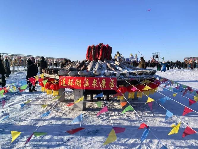 梅里斯湖冬捕活動(dòng)有哪些特色，千年漁獵+冰雪狂歡梅里斯湖冬捕有哪些特色