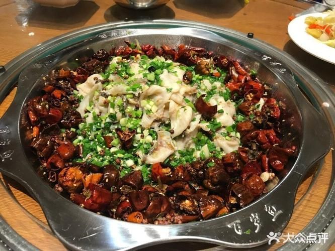 大豐收魚莊的龍魚鍋有哪些特色，豐收魚莊的龍魚鍋有哪些特色