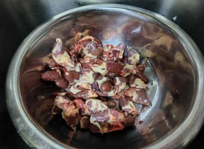 雞心作為龍魚零食的頻率應(yīng)該是多久一次？，雞心可以作為龍魚的零食嗎？