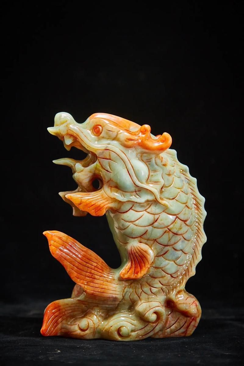 給我一些關于坡頭龍魚的文化象征圖片，坡頭龍魚的文化象征