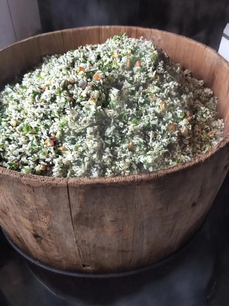 詳細介紹一下龍魚村的社飯制作過程，貴州省銅仁市沿河土家族自治縣板場鎮龍魚村的社飯制作過程