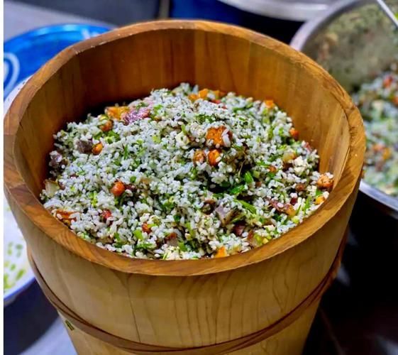 詳細介紹一下龍魚村的社飯制作過程，貴州省銅仁市沿河土家族自治縣板場鎮龍魚村的社飯制作過程