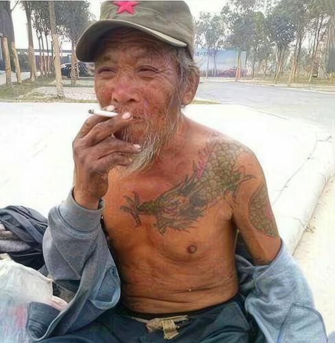 能否提供黃瘸子的詳細(xì)背景故事，《水滸傳》中的“黃瘸子”，你知道是誰嗎？