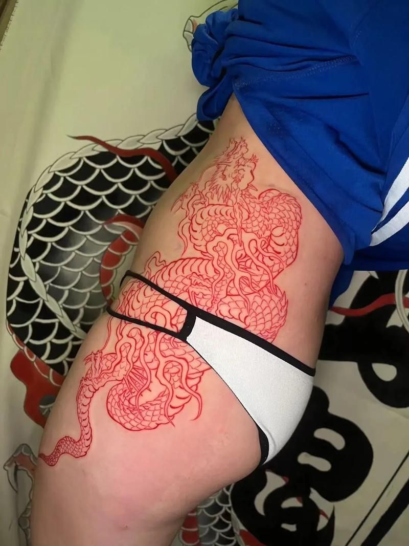 紅龍紋身圖案創意，紅龍紋身的設計風格與部位搭配指南