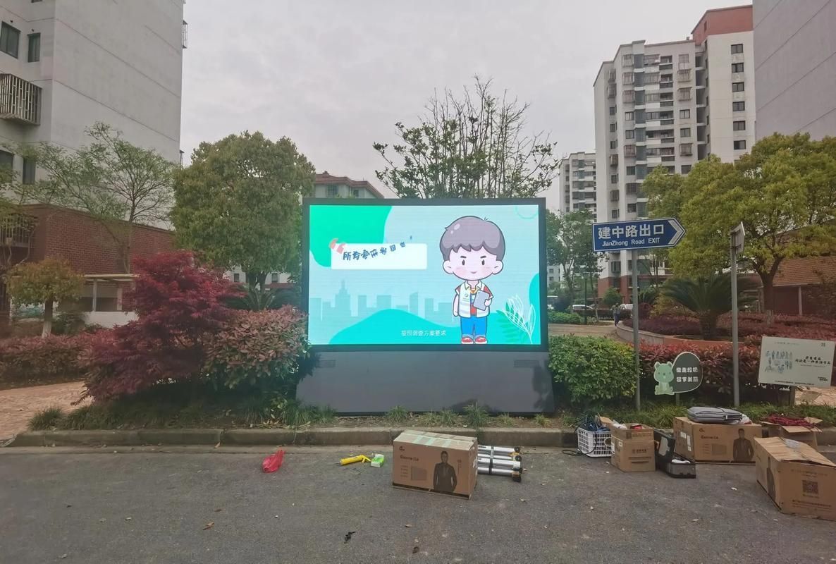 德彩和仟湖哪個價格更高？，德彩led顯示屏與仟湖水族設備價格對比