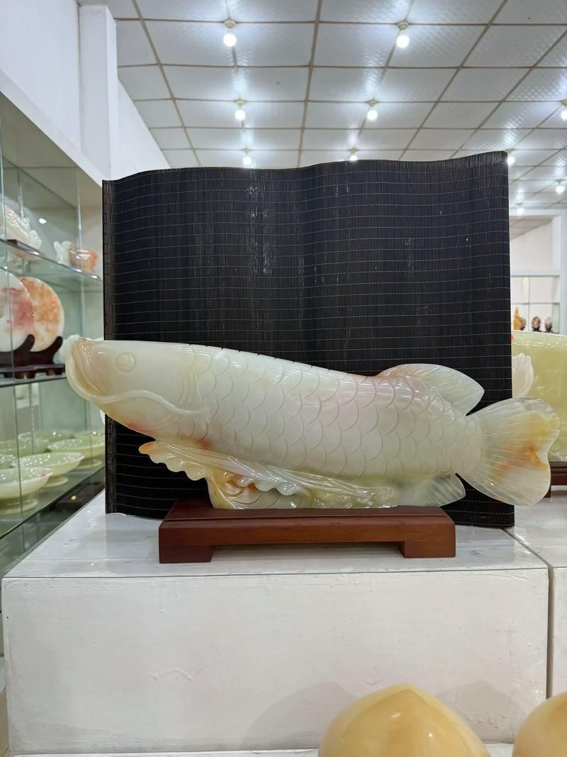 魚缸龍擺件有哪些材質(zhì)選擇，魚缸龍擺件的材質(zhì)選擇