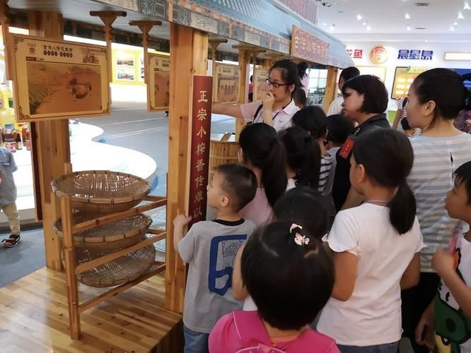 金龍魚基地有哪些特色活動，金龍魚基地會定期開放親子研學親子研學活動的特色活動