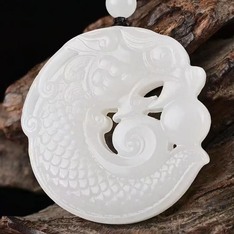 如何辨別龍頭魚掛件的材質，如何辨別龍頭魚掛件的材質對比與實拍圖鑒龍頭魚掛件 如何辨別龍頭魚掛件的材質，如何辨別龍頭魚掛件的材質對比與實拍圖鑒龍頭魚掛件 龍魚百科 第1張