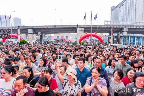 有哪些品牌提供龍魚缸定制服務(wù)？，提供龍魚缸定制服務(wù)的知名品牌 有哪些品牌提供龍魚缸定制服務(wù)？，提供龍魚缸定制服務(wù)的知名品牌 龍魚百科 第3張