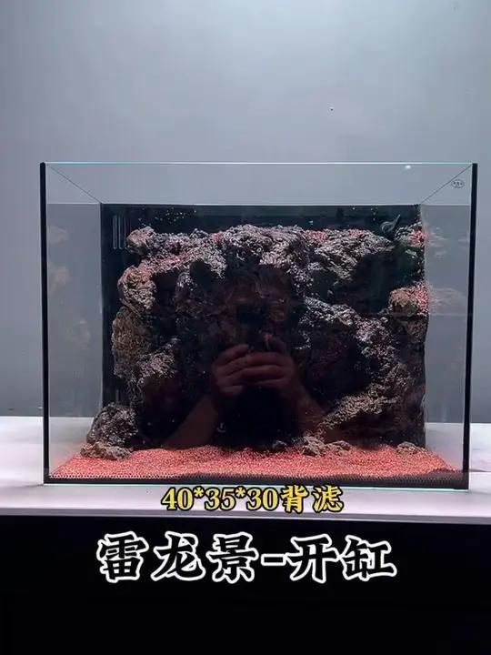 如何判斷龍魚缸的工藝好壞？，判斷龍魚缸工藝好壞，關(guān)鍵看