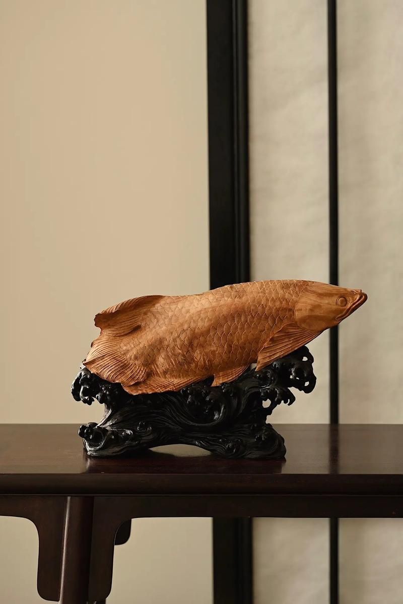 有哪些著名的金龍魚木雕作品，地堅硬且自帶幽香的金龍魚木雕作品：金龍魚木雕作品