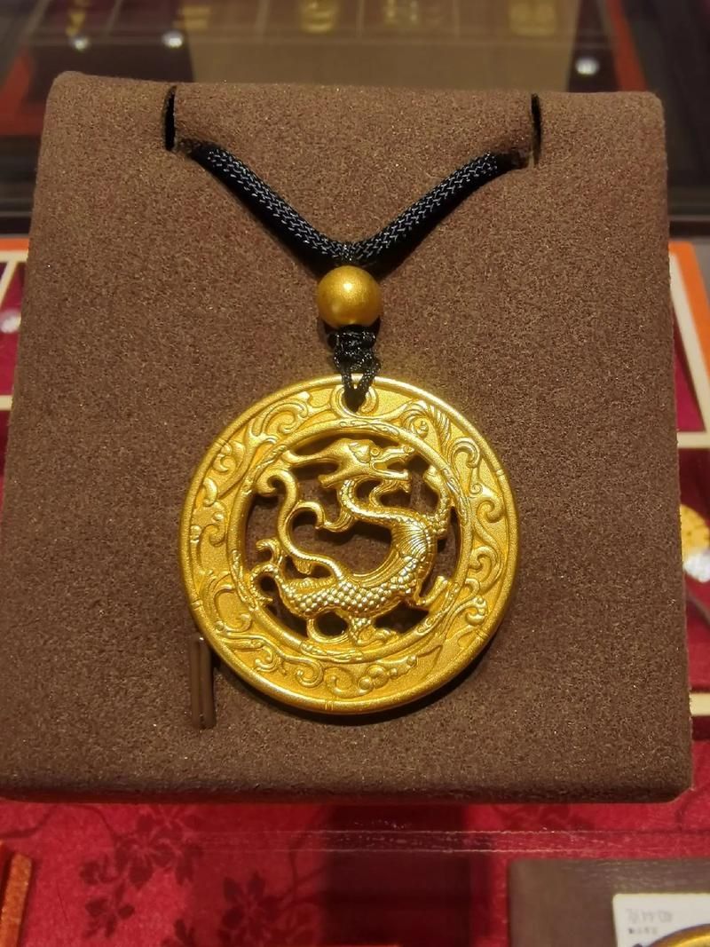 能否提供更多生龍主題的藝術(shù)品，“生龍”主題的藝術(shù)作品欣賞
