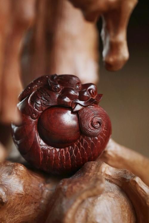 龍魚木雕有哪些名家作品，中國(guó)傳統(tǒng)木雕藝術(shù)之龍魚木雕