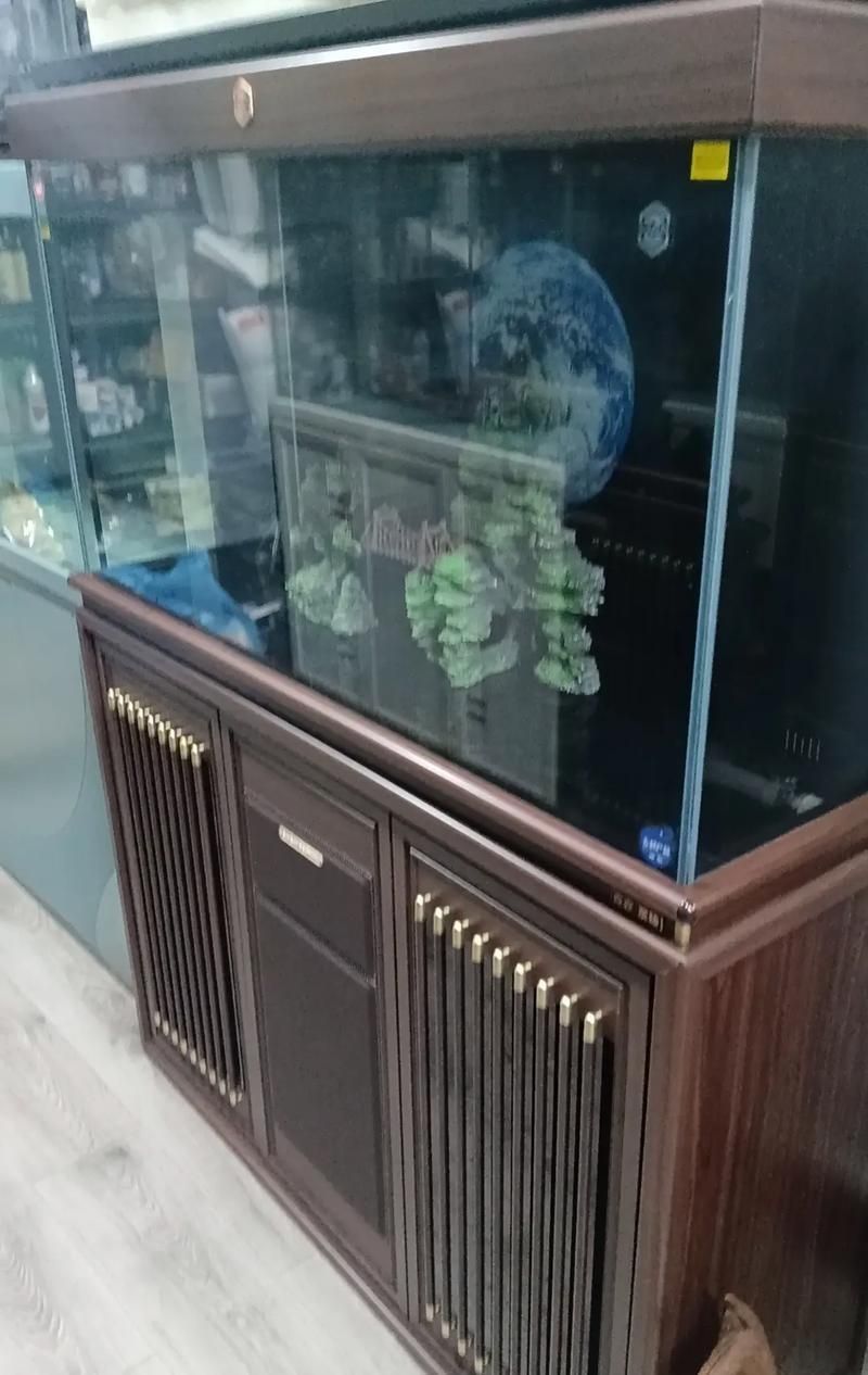 有哪些品牌推薦150cm魚缸？，哪些品牌推薦150cm魚缸？