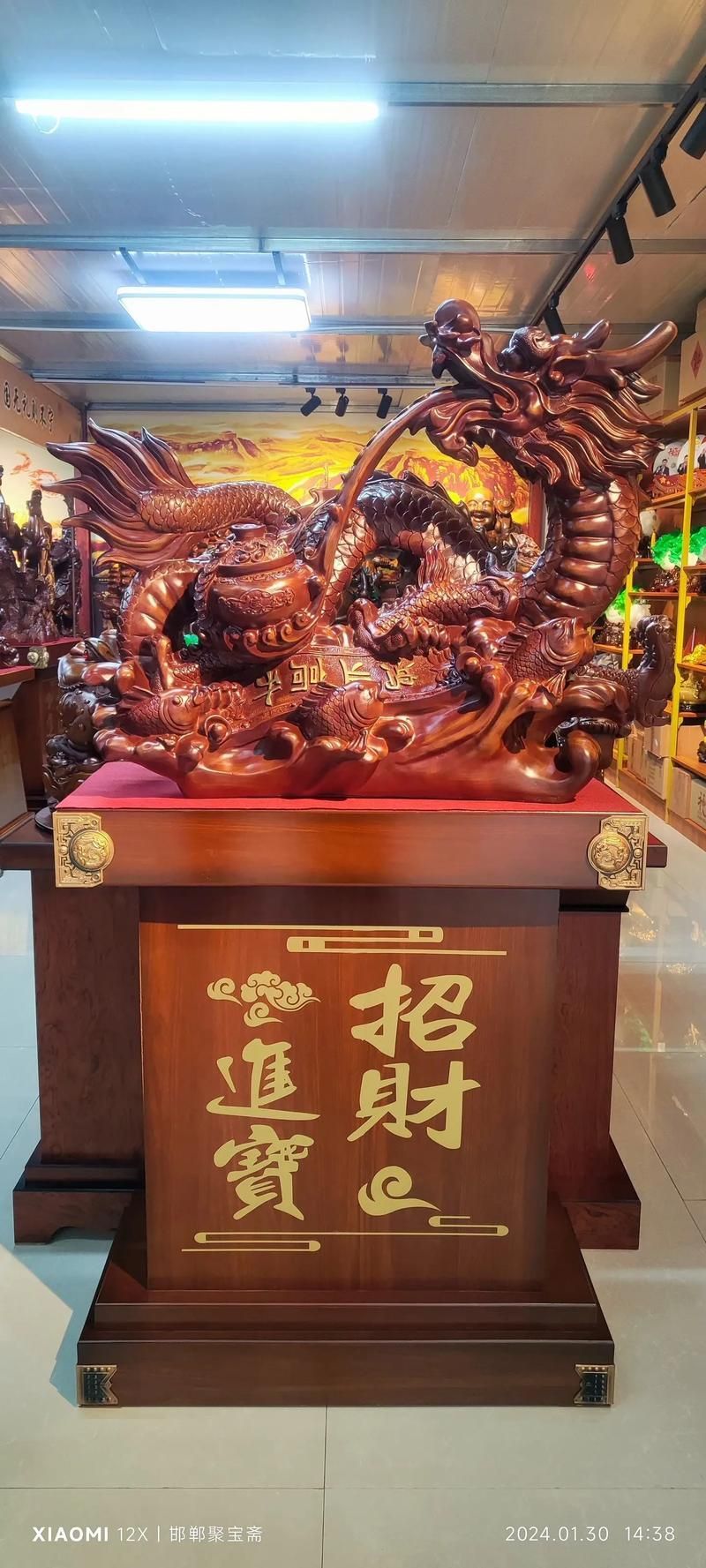 白子招財龍的最佳擺放位置，白子招財龍擺放位置有哪些講究，白子招財龍的最佳擺放高度是多少