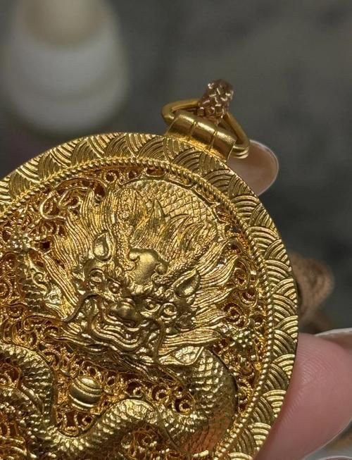 如何鑒別真假金頭金龍,mcp鑒別真假金頭金龍的真假金龍的真假對比圖譜 龍魚百科 第6張 如何鑒別真假金頭金龍,mcp鑒別真假金頭金龍的真假金龍的真假對比圖譜 如何鑒別真假金頭金龍,mcp鑒別真假金頭金龍的真假金龍的真假對比圖譜 龍魚百科 第6張