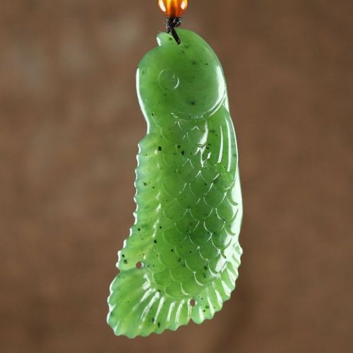 給我幾張優質和田玉龍魚的圖片，優質和田玉龍魚的價格范圍是多少,優質和田玉龍魚的價格如何