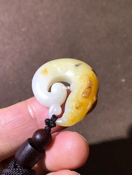 推薦幾款經典的龍魚玉雕作品，中國傳統玉器藝術中的龍魚玉雕作品推薦，兼具藝術價值與文化內涵