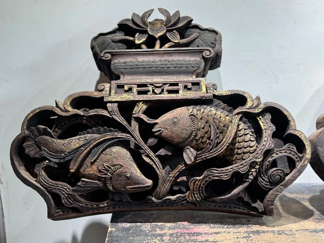 如何判斷木雕金魚的年代和真?zhèn)危镜窠痿~年代判斷與真?zhèn)舞b定