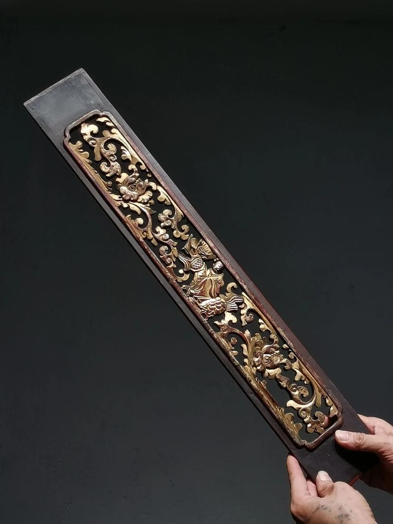 如何判斷木雕金魚的年代和真?zhèn)危镜窠痿~年代判斷與真?zhèn)舞b定