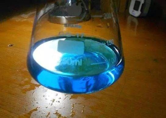 如何判斷黃粉和甲基藍是否過量，如何判斷甲基藍過量