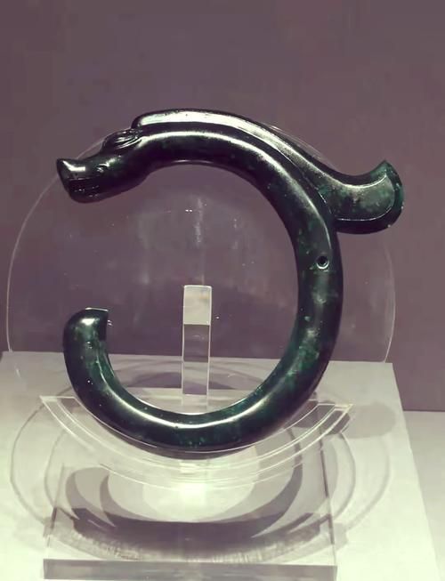 紅龍在中國歷史中有哪些角色，“紅龍在中國歷史中的真實存在的中國歷史文化符號是什么