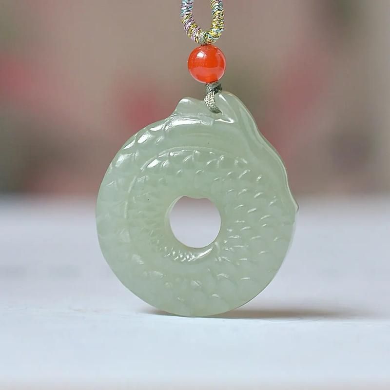 和田玉龍魚有哪些款式？，和田玉龍魚哪個款式最受歡迎和田玉龍魚選購指南