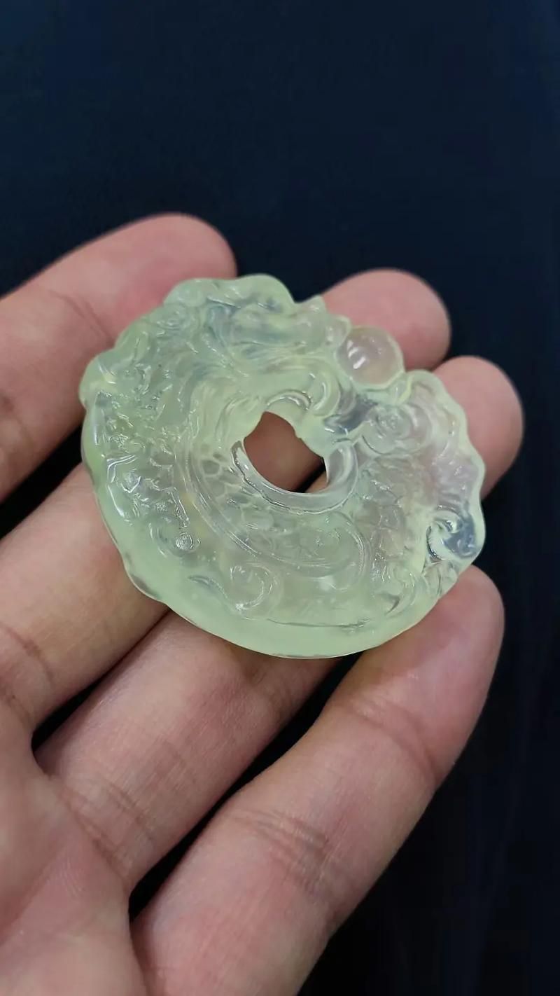 如何鑒別龍頭魚身掛件的材質(zhì)，和田玉材質(zhì)鑒別