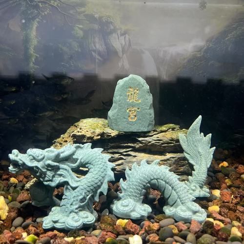 魚缸龍擺件有哪些材質選擇，魚缸龍擺件有哪些材質選擇魚缸龍擺件的材質選擇
