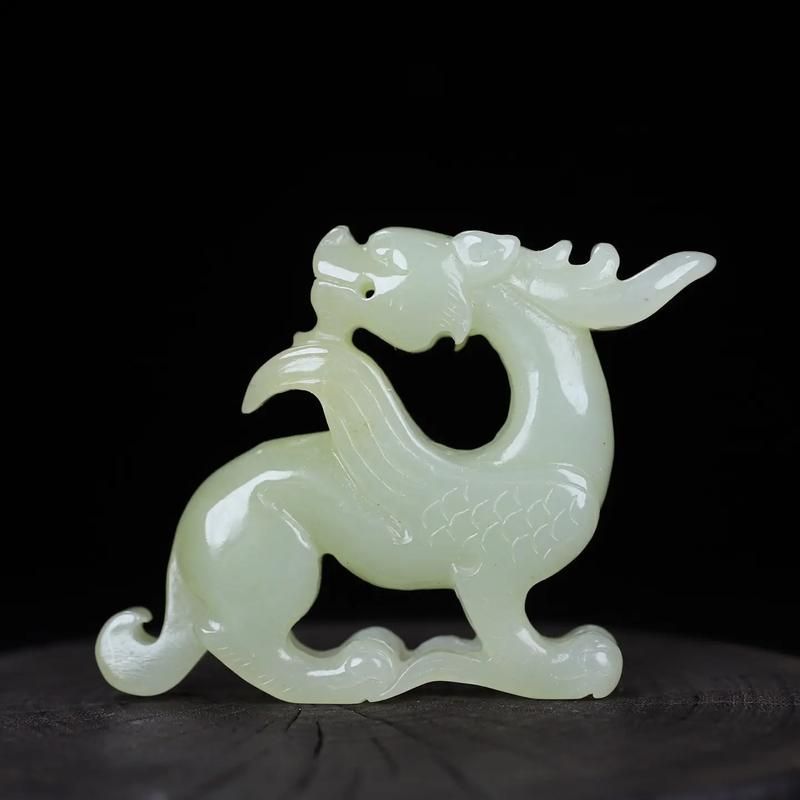 請(qǐng)?zhí)峁└帻垟[件的圖片，龍擺件有哪些經(jīng)典造型 請(qǐng)?zhí)峁└帻垟[件的圖片，龍擺件有哪些經(jīng)典造型 龍魚(yú)百科 第5張