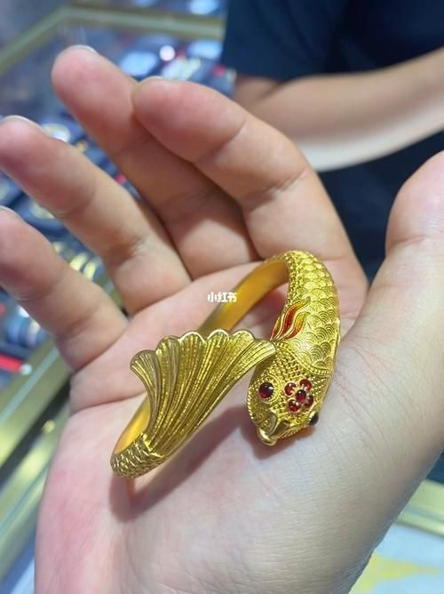 龍魚飾品有哪些材質選擇，黃銅金龍魚擺件新中式家居玄關辦公室店鋪裝飾品百度優選推薦