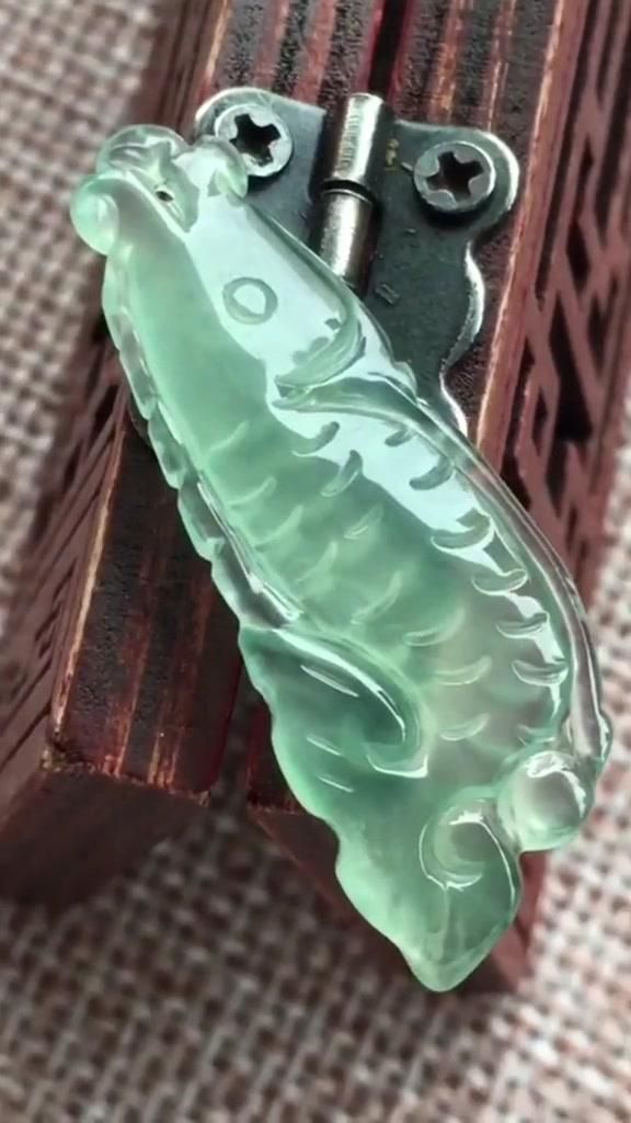 哪些人群適合佩戴翡翠龍頭魚，什么樣的人適合佩戴翡翠龍頭魚