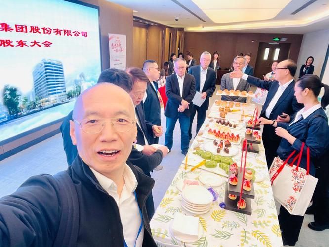 金龍魚董事長簡歷，金龍魚董事長張利鈿先生張利鈿先生郭孔豐繼承“深耕中國”戰略