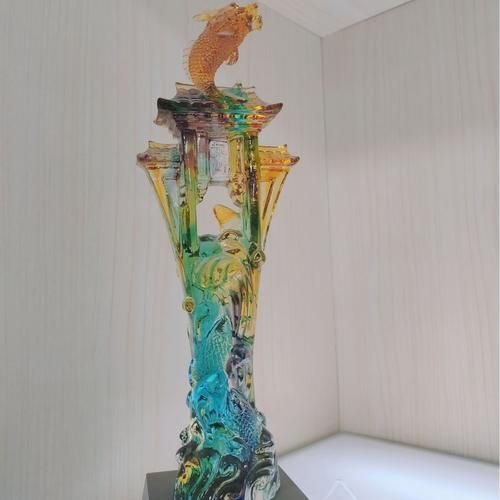 給我推薦一些龍魚紀念品