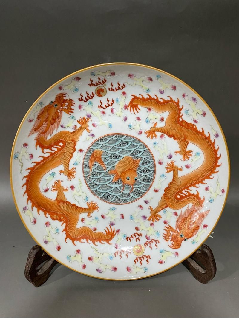 給我一些魚化龍紋飾的瓷器圖片，魚化龍紋飾瓷器圖片
