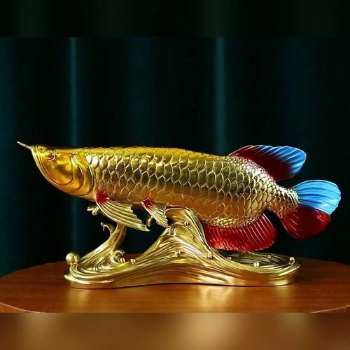 如何挑選合適的龍魚擺件，如何挑選一款合適的龍魚擺件